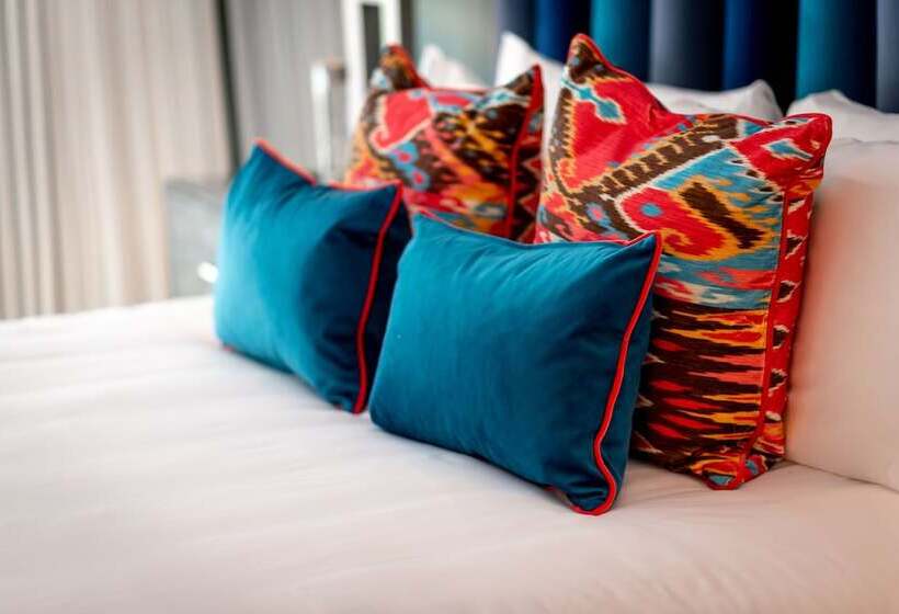 スタンダードバンガロー, The Sagamore Hotel South Beach