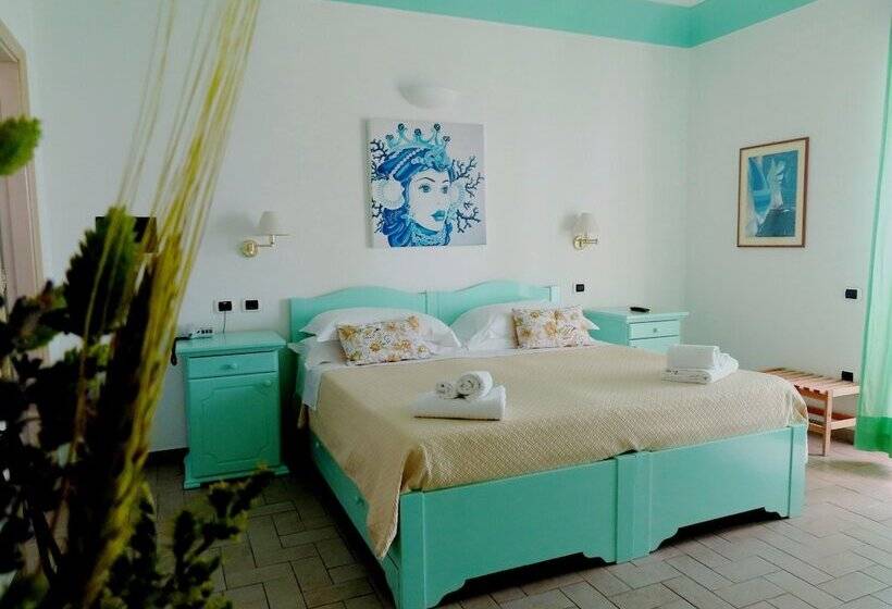 Номер Deluxe Вид на Море, Ossidiana Stromboli Center