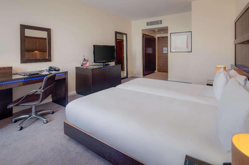 Номер Стандарт, Hilton London Canary Wharf
