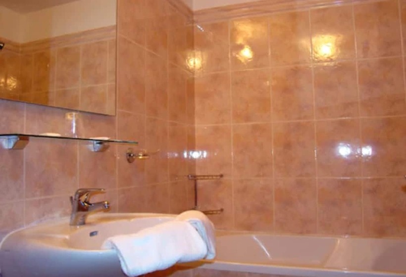 اتاق استاندارد یک نفره, Hôtel Sampiero