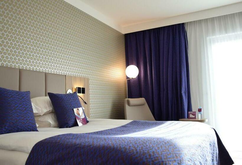 اتاق استاندارد با چشم‌انداز رودخانه, Crowne Plaza Lyon   Cité Internationale