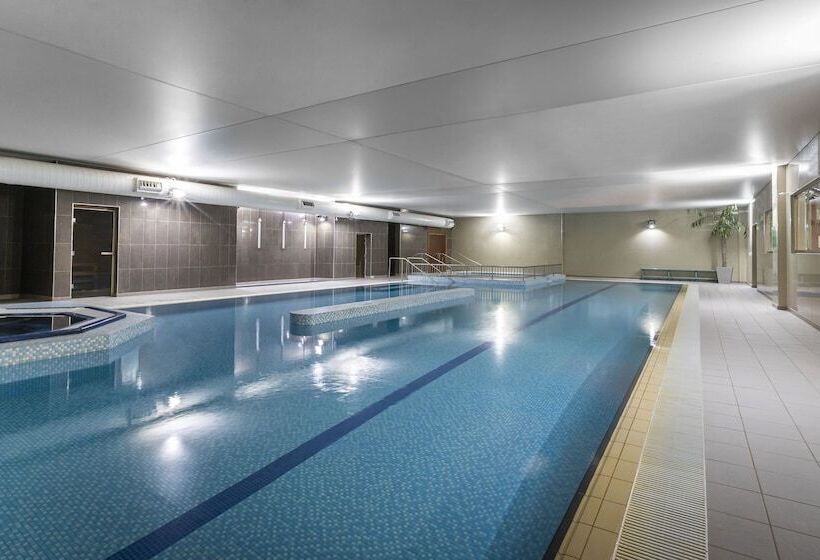 Номер Стандарт, Maldron Hotel Tallaght