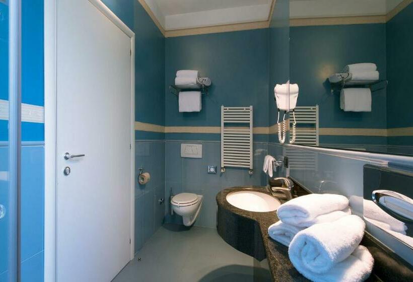 اتاق استاندارد, Cdh Hotel La Spezia