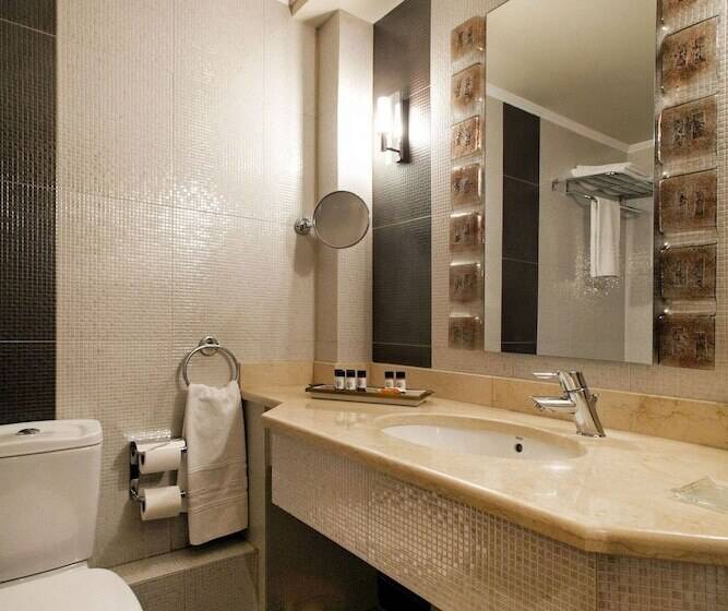 패밀리 룸, Porto Palace Hotel Thessaloniki
