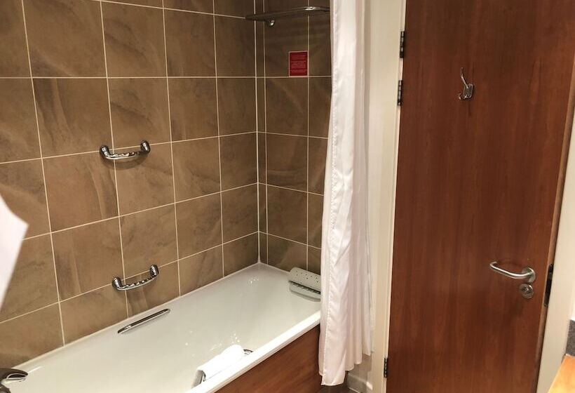 Habitación Ejecutiva, Ramada Plaza Wrexham