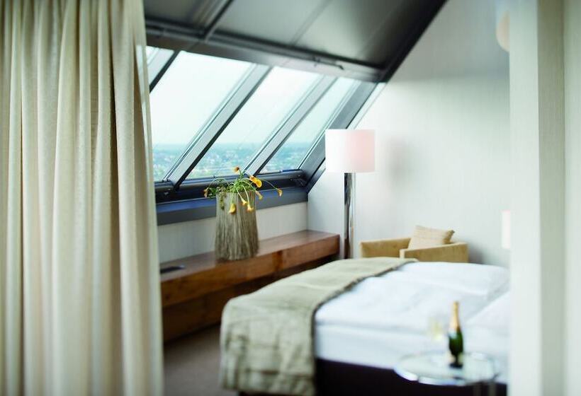 Habitación Premium, Mövenpick Hotel Hamburg