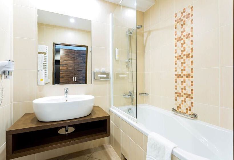 Номер Стандарт, Qubus Hotel Kielce