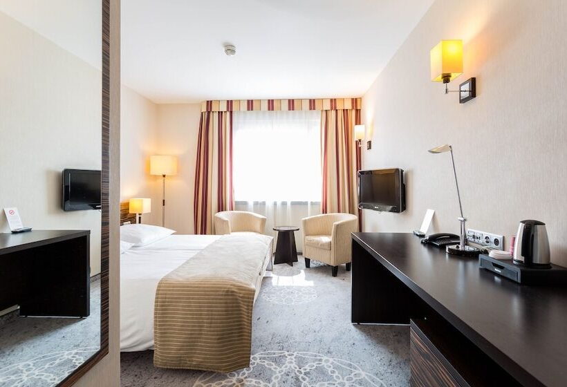 Номер Стандарт, Qubus Hotel Kielce