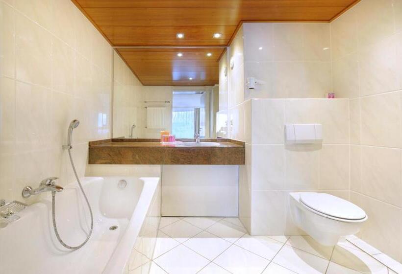Номер Executive, Van Der Valk Hotel Leusden   Amersfoort