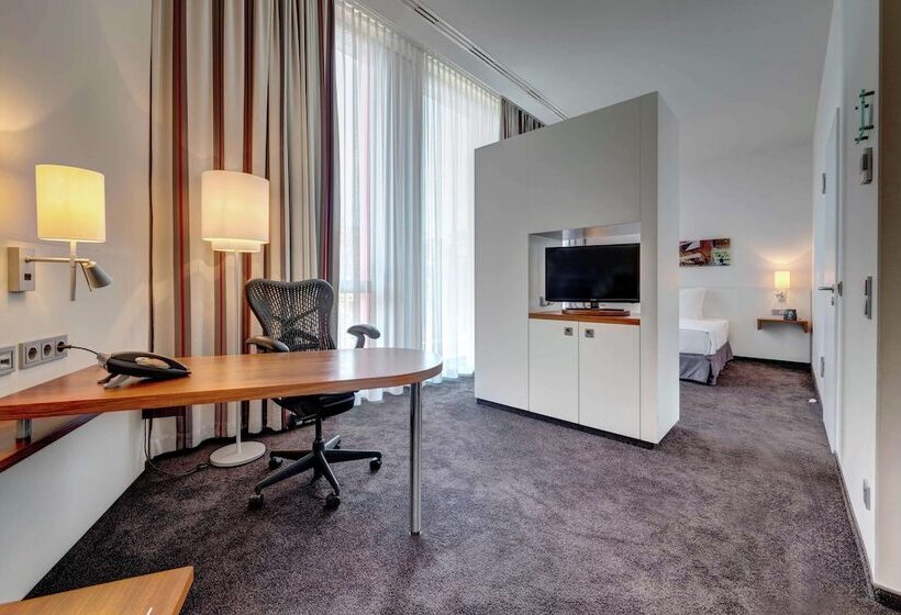 سوییت جونیور, Hilton Garden Inn Stuttgart Neckarpark