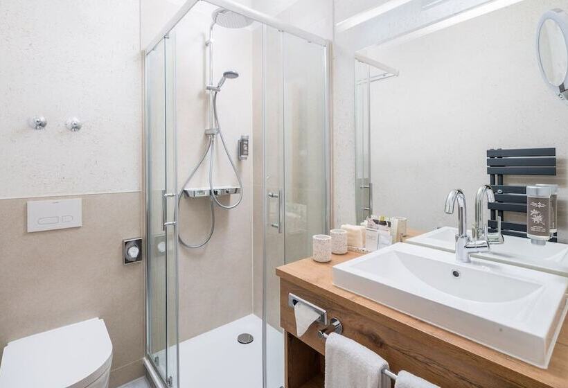 اتاق استاندارد, Neo Hotel Linde Esslingen