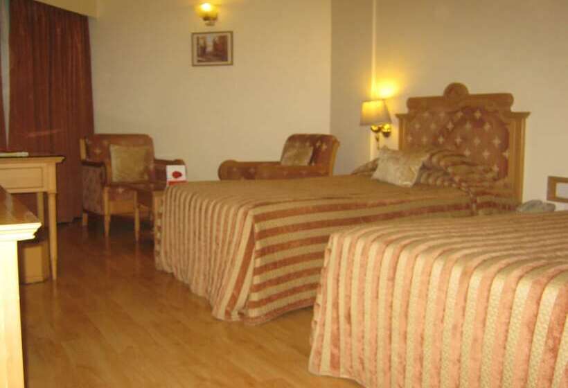 Номер Superior, The Pride Hotel, Nagpur