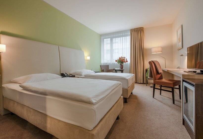 Номер Комфорт, Tulip Inn Hotel Düsseldorf Arena