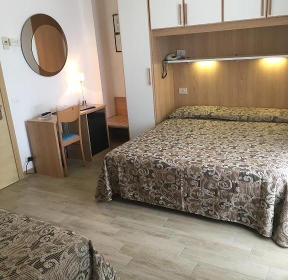 Номер Стандарт Трехместный, Bellevue