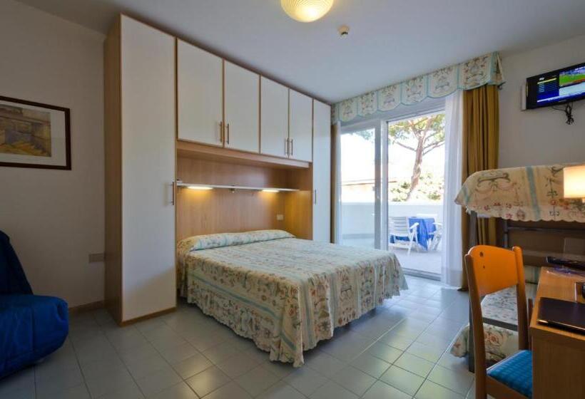 Четырехместный Номер Deluxe, Bellevue