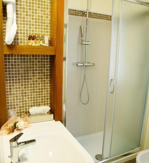 Трехместный Номер Стандарт с Видом, Parco Del Lago Resort & Spa
