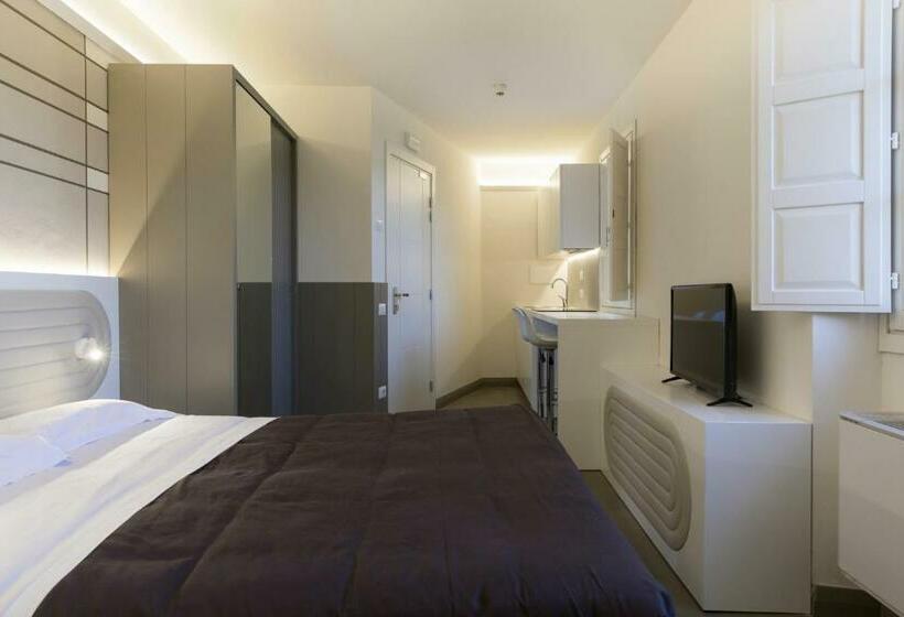 سوییت لوکس, Palazzo Dei Ciompi Suites