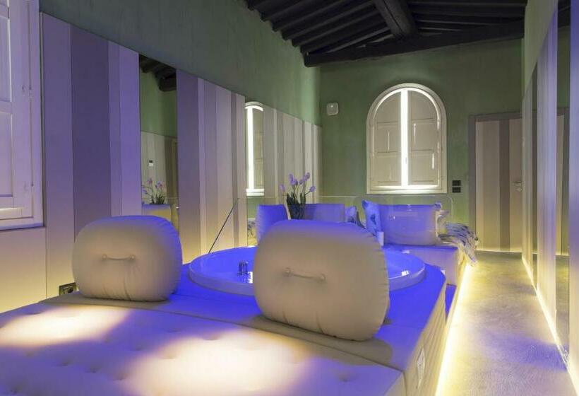 1 Bedroom Penthouse Apartment, Palazzo Dei Ciompi Suites