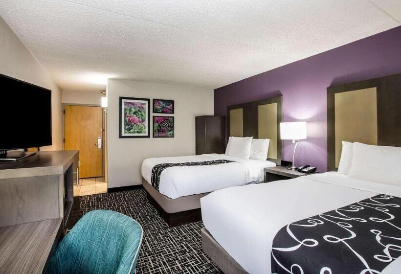 디럭스 룸, La Quinta Inn By Wyndham Davenport & Conference Center