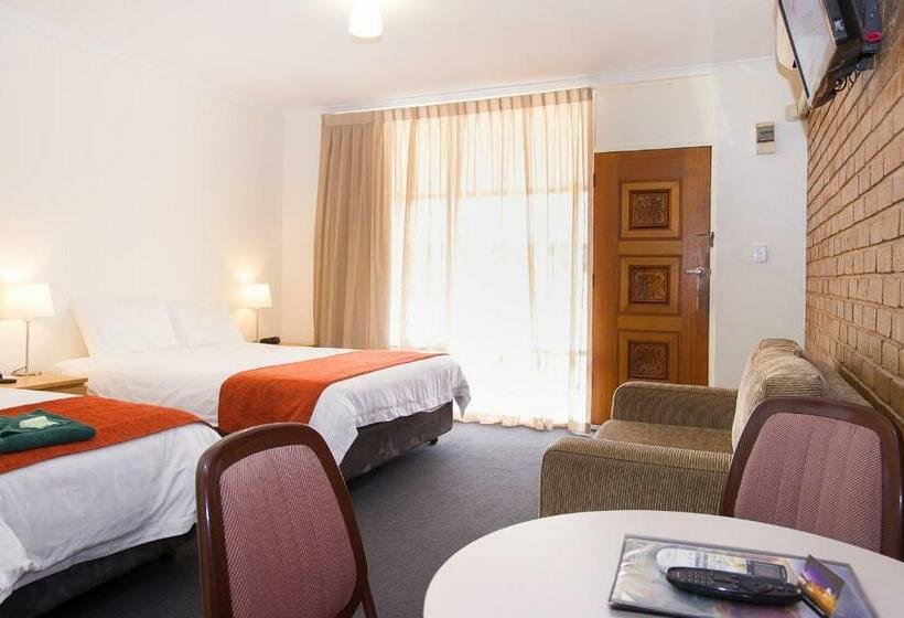 스탠다드 싱글 룸 퀸 침대, The Standpipe Golf Motor Inn