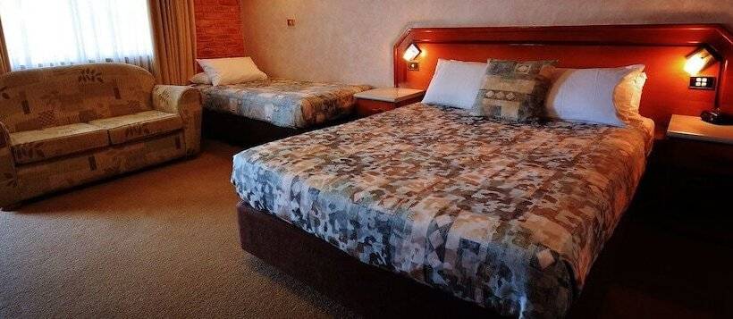 Номер Deluxe, The Crossing Motel
