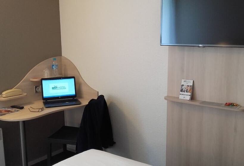 Семейный Номер, Brit Hotel La Rochelle Périgny
