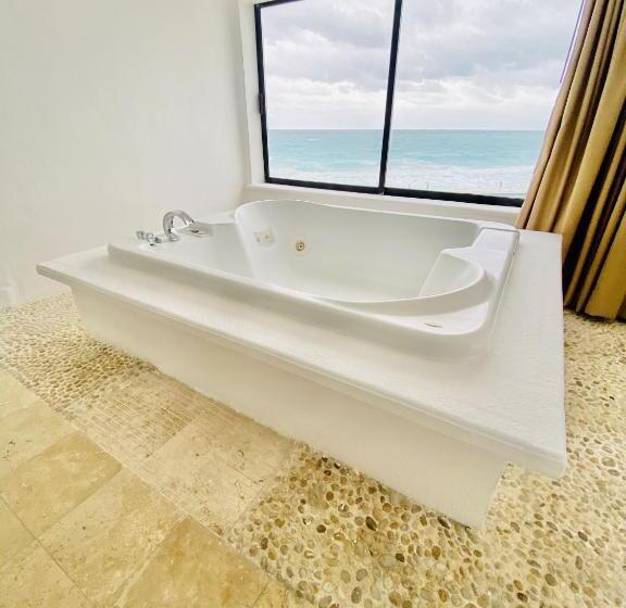 Deniz Manzaralı Jakuzili Süit, Cyan Cancun Resort & Spa