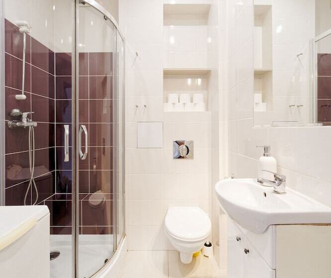 Апартаменты Basic 1 Спальня, Old Town Kanonia Hostel & Apartments
