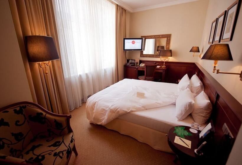 اتاق استاندارد, Opera Hotel   The Leading Hotels Of The World