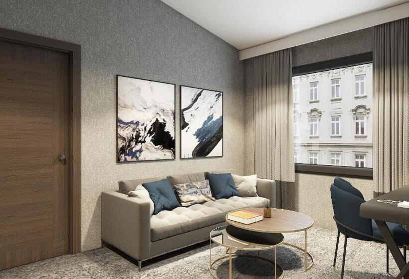 سوییت جونیور با چشم‌انداز دریا, Arts Hotel Taksim