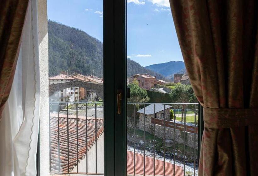 اتاق سوپریور, De Camprodón