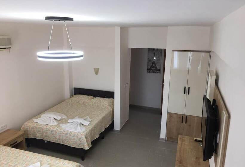 Habitació Triple Estàndard, Imparator