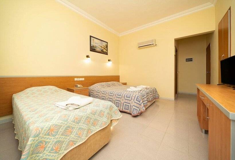 Habitació Triple Estàndard, Imparator