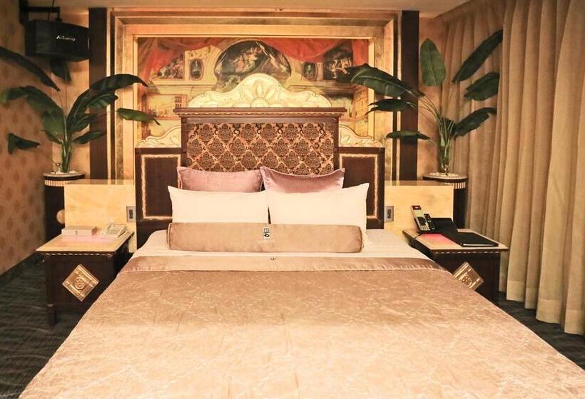 اتاق سوپریور خانوادگی, Instone Motel