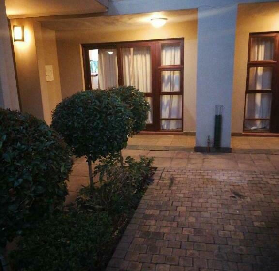 חדר סטנדרט נוף לגינה, 180 On Anderson Guest House
