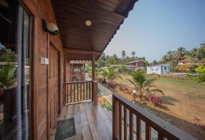标准间带游泳池, Radhika Eco Resort