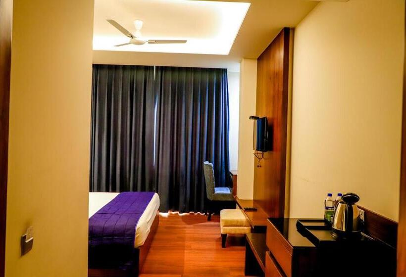 Номер Deluxe, Justa Palampur Resort & Convention Centre