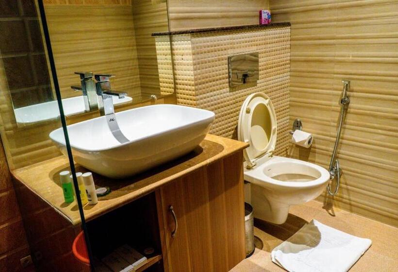 디럭스 룸, Justa Palampur Resort & Convention Centre
