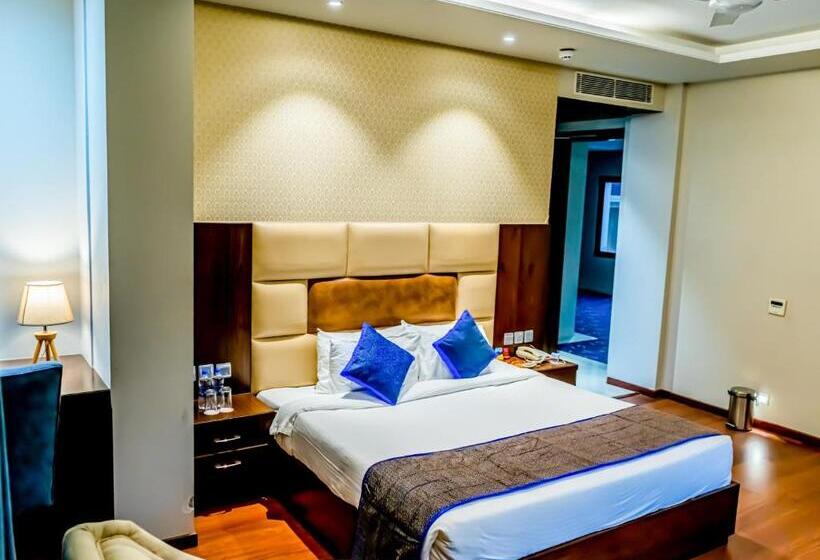 Номер Deluxe, Justa Palampur Resort & Convention Centre