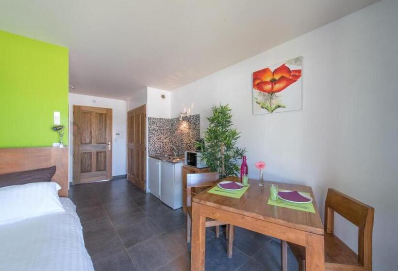 Студия Стандарт, Hôtel Domaine Le Milos