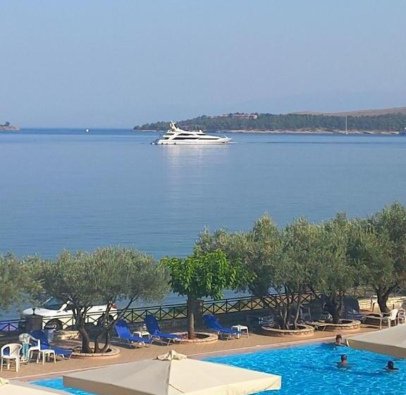 اتاق استاندارد با چشم‌انداز باغ, Europa Beach