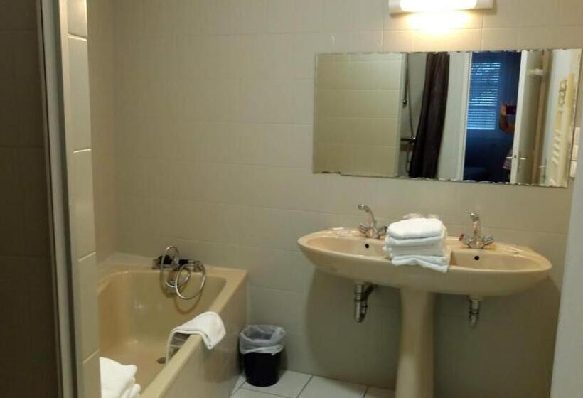 Апартаменты 3 Спальни, Hôtel Patton