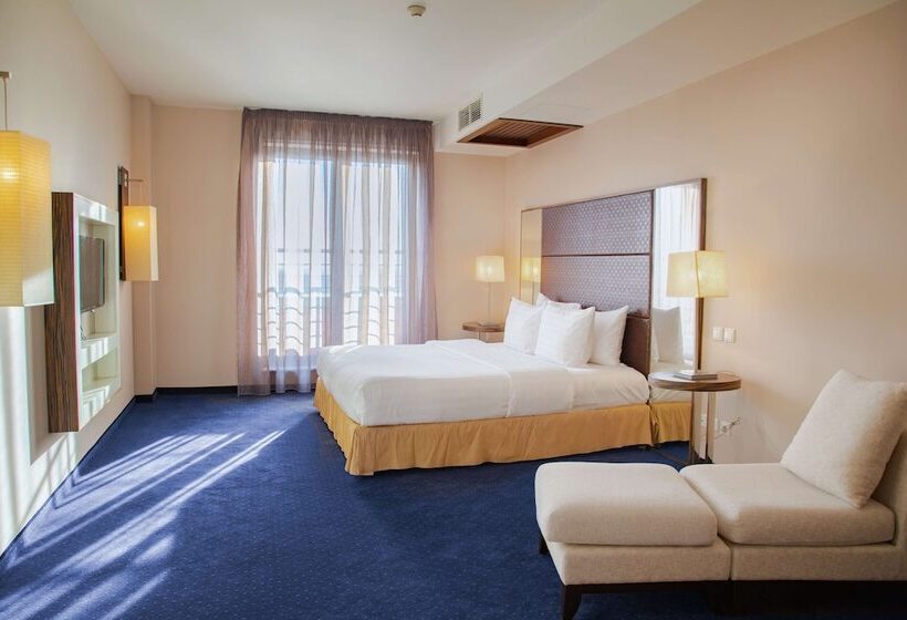 Люкс с Видом, Metropolitan Hotel Sofia, A Member Of Radisson Individuals