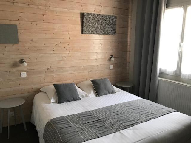Номер Стандарт, Hôtel La Petite Auberge