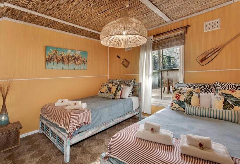 Семейное Студио, Manly Waves Studios & Apartments
