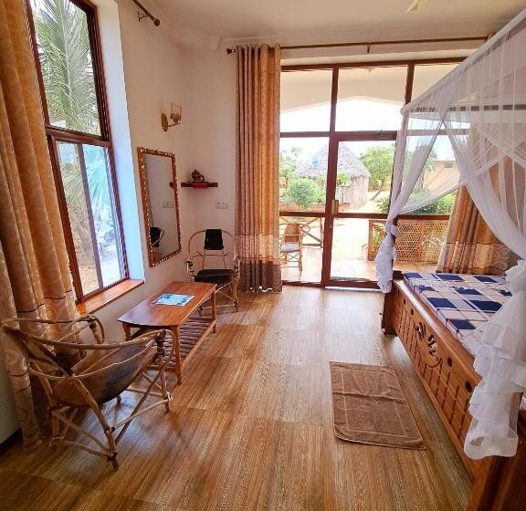 Номер Стандарт с Балконом, Mimi Na Wewe Villa