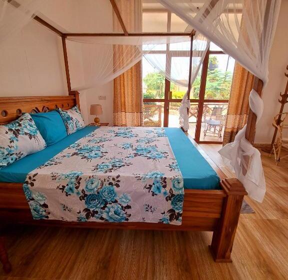 Номер Стандарт с Балконом, Mimi Na Wewe Villa