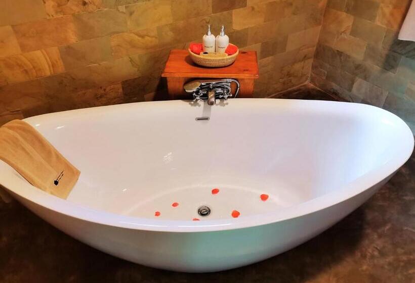 Номер Deluxe с Балконом, Ngorongoro Marera Mountain View Lodge
