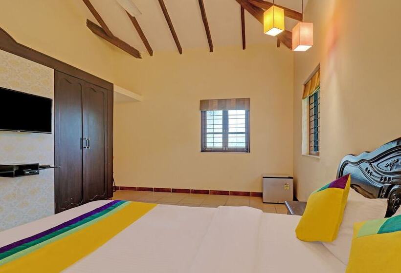 Номер Deluxe, Itsy Hotels Vailankanni Natures Inn