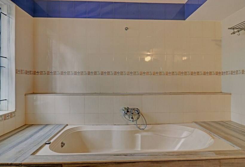 Номер Deluxe, Itsy Hotels Vailankanni Natures Inn